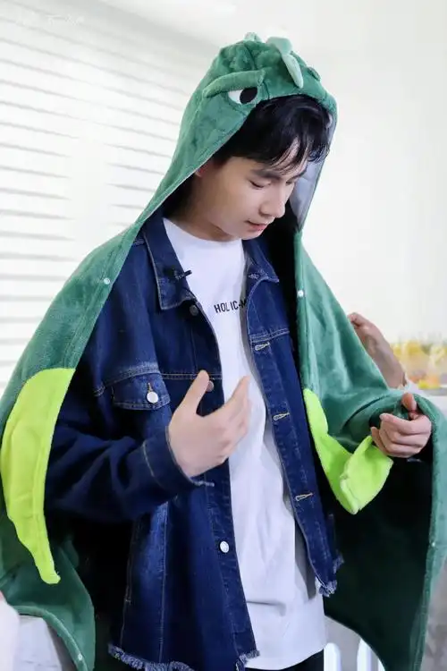 胡一天 超时空罗曼史##胡一天 向秦羽##胡一天扫楼生图