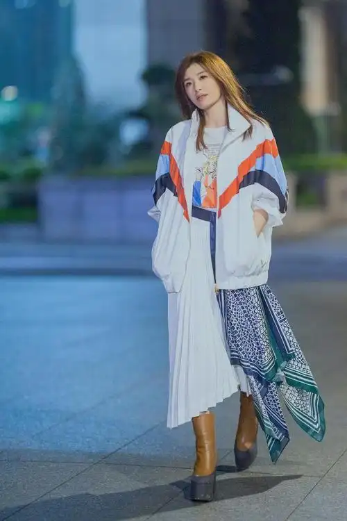 《安和》记录着苏慧伦现在对于过往某段生活切片的回味与遐想,以台北